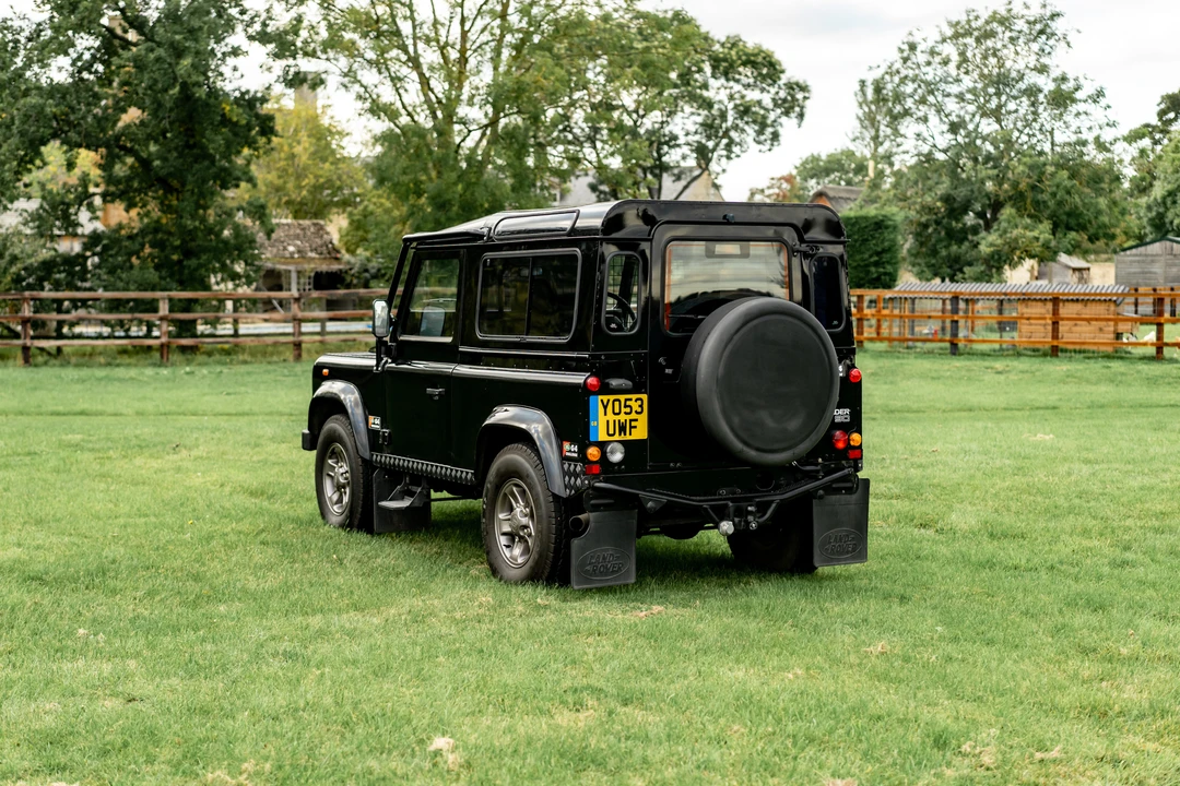 2004 Land Rover Defender 90 - Image 6 of 31