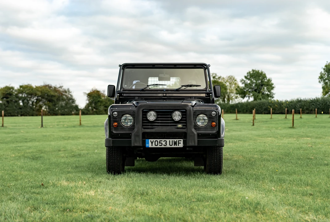 2004 Land Rover Defender 90 - Image 3 of 31