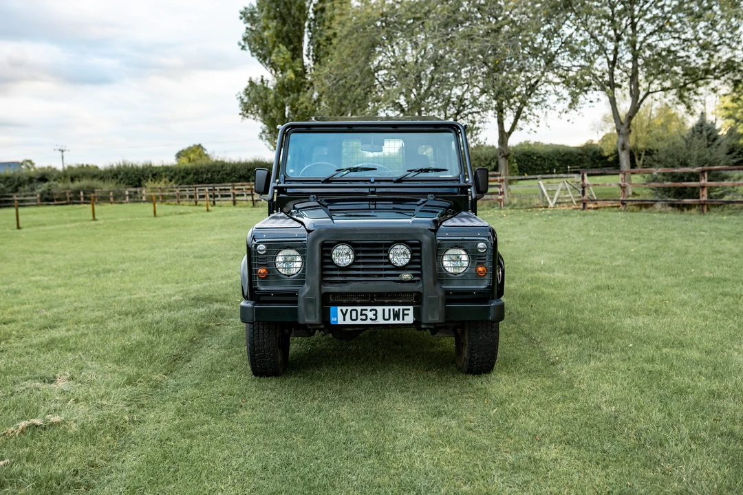 2004 Land Rover Defender 90 - Image 11 of 31