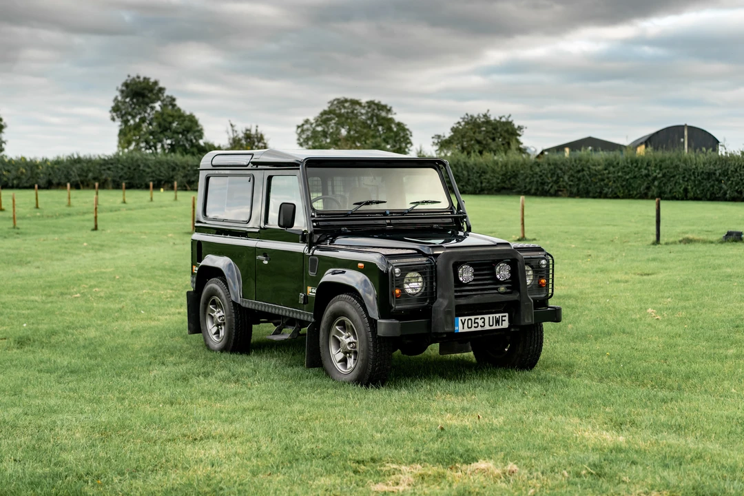 2004 Land Rover Defender 90 - Image 10 of 31