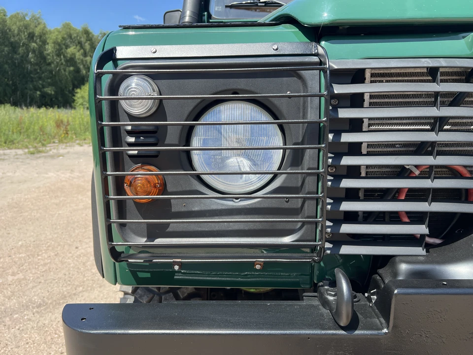 2004 Land Rover Defender 90 - Image 29 of 31