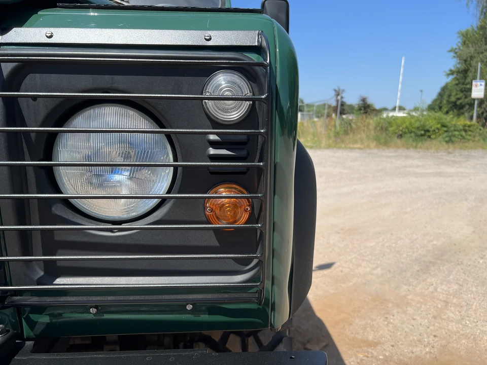 2004 Land Rover Defender 90 - Image 31 of 31