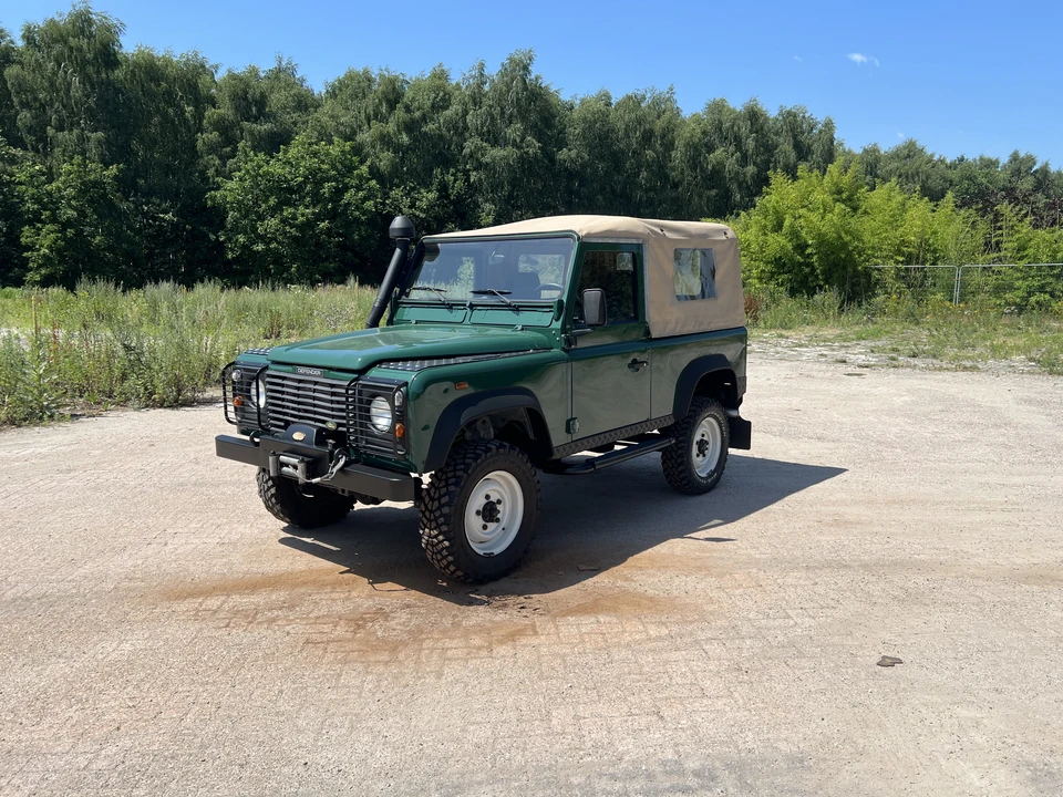 2004 Land Rover Defender 90 - Image 18 of 31