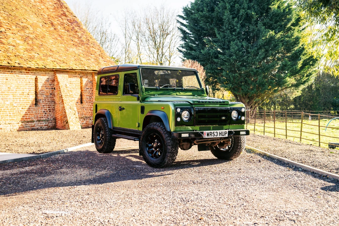 2004 Land Rover Defender 90 - Image 10 of 31