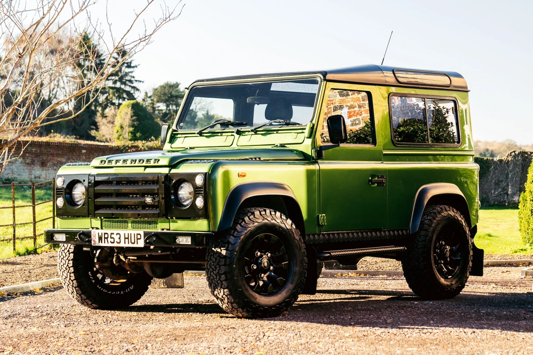 2004 Land Rover Defender 90 - Image 2 of 31