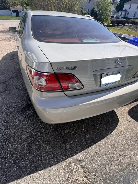 2004 Lexus ES 4th Gen - Image 2 of 9