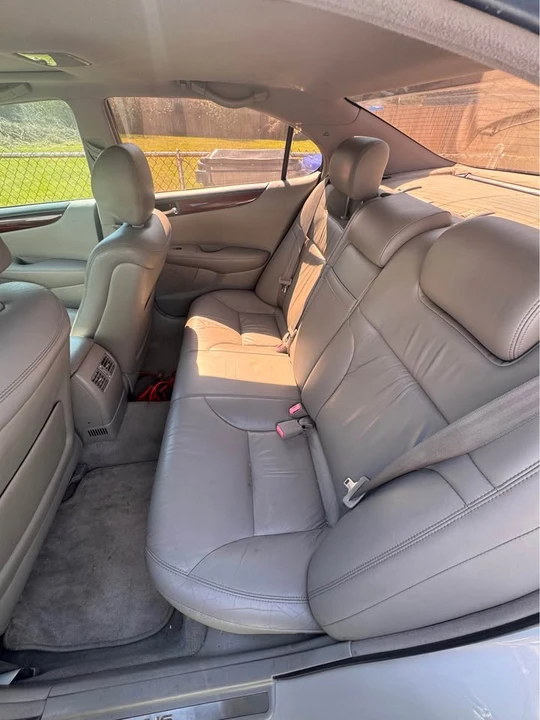 2004 Lexus ES 4th Gen - Image 7 of 9