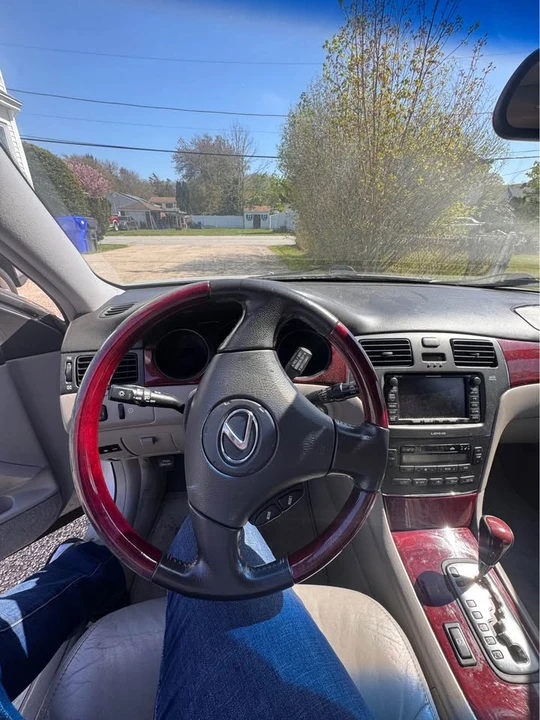 2004 Lexus ES 4th Gen - Image 3 of 9