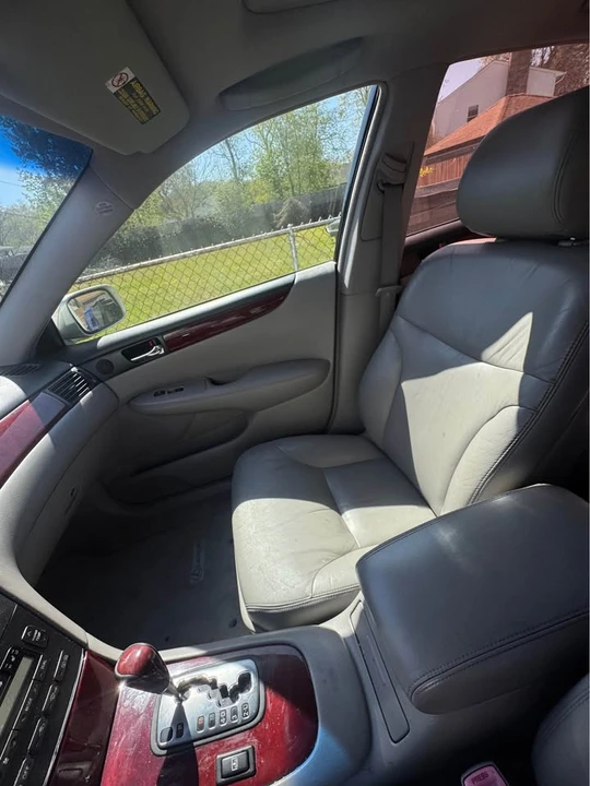 2004 Lexus ES 4th Gen - Image 6 of 9
