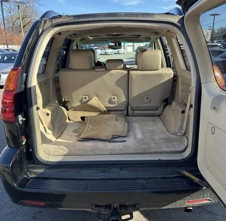 2004 Lexus GX 1st Gen - Image 12 of 16