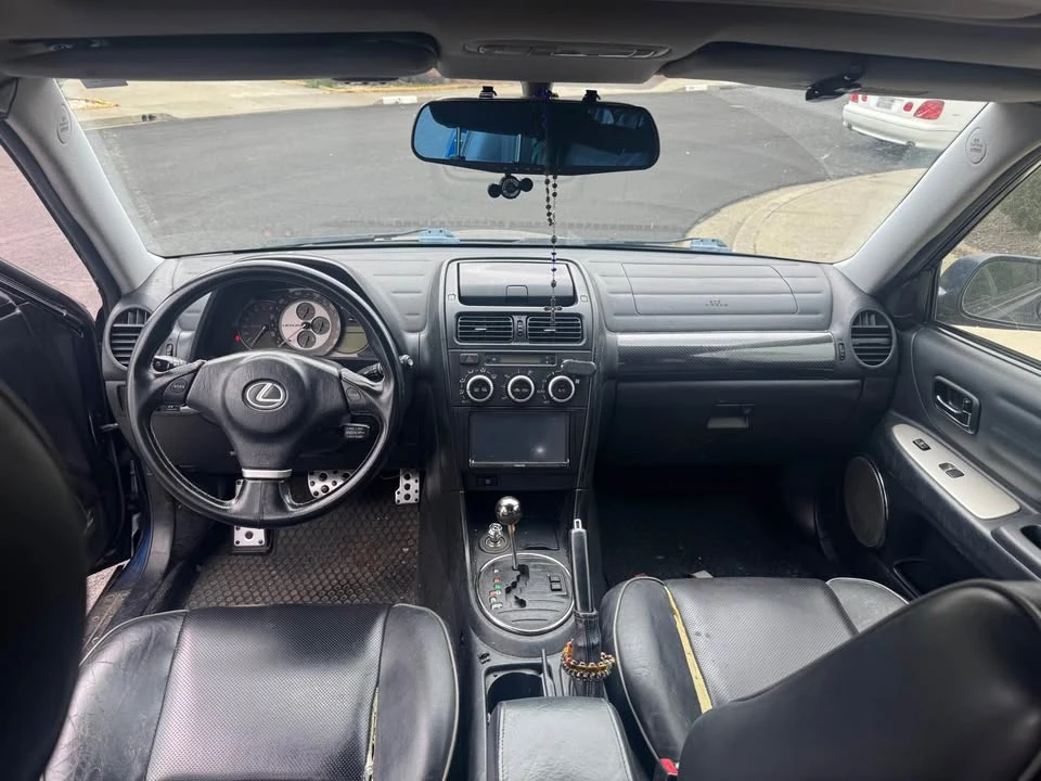 2004 Lexus IS 1st Gen - Image 3 of 5