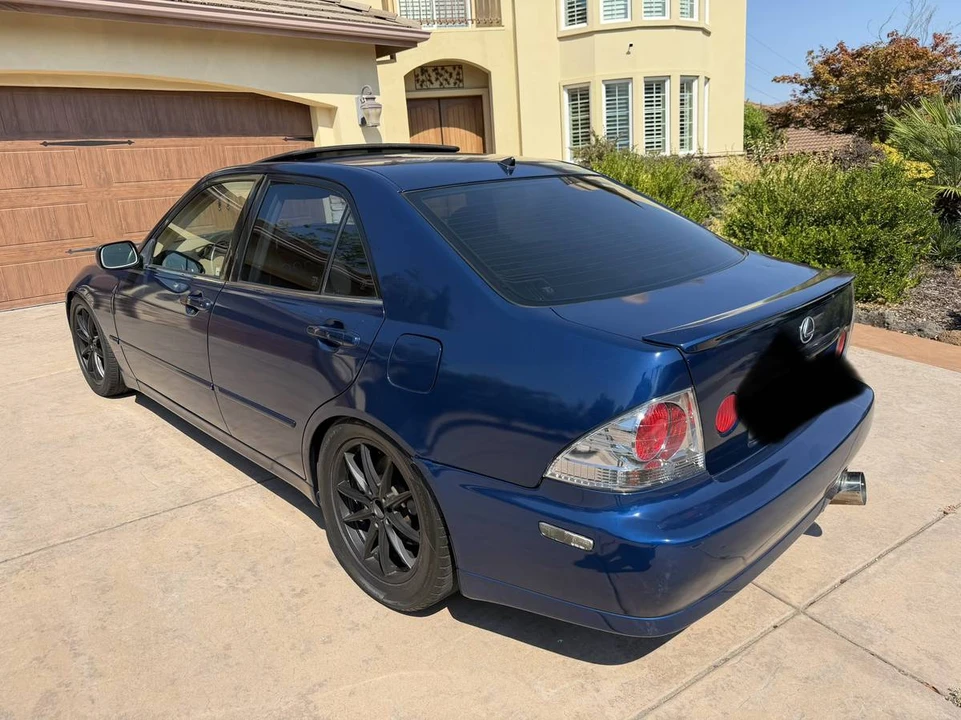 2004 Lexus IS 1st Gen - Image 3 of 14
