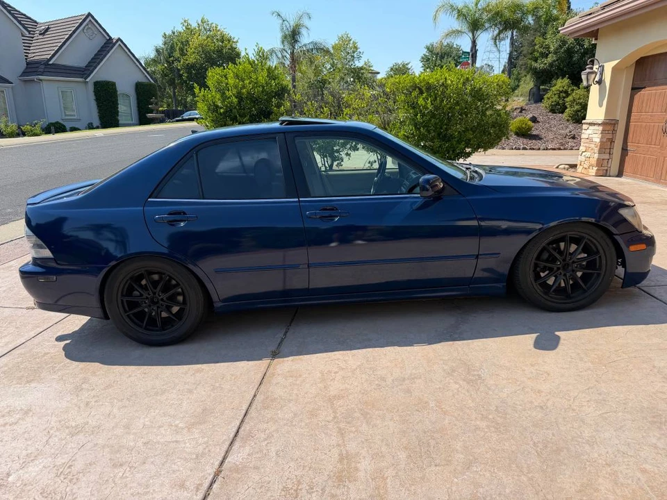 2004 Lexus IS 1st Gen - Image 6 of 14