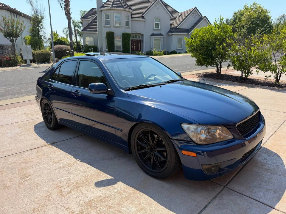 2004 Lexus IS 1st Gen - Image 7 of 14