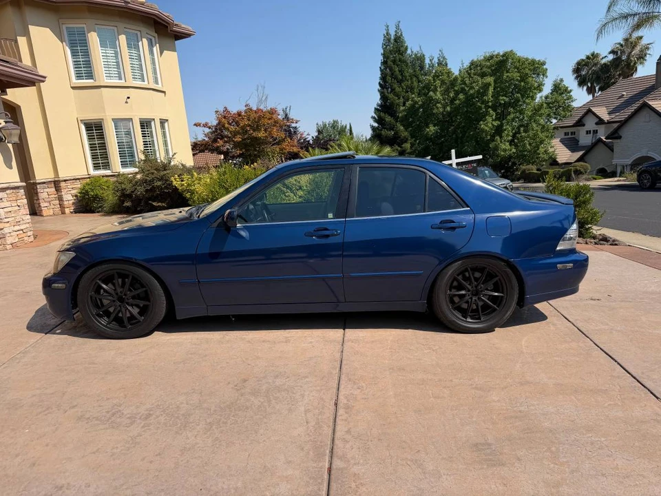 2004 Lexus IS 1st Gen - Image 2 of 14