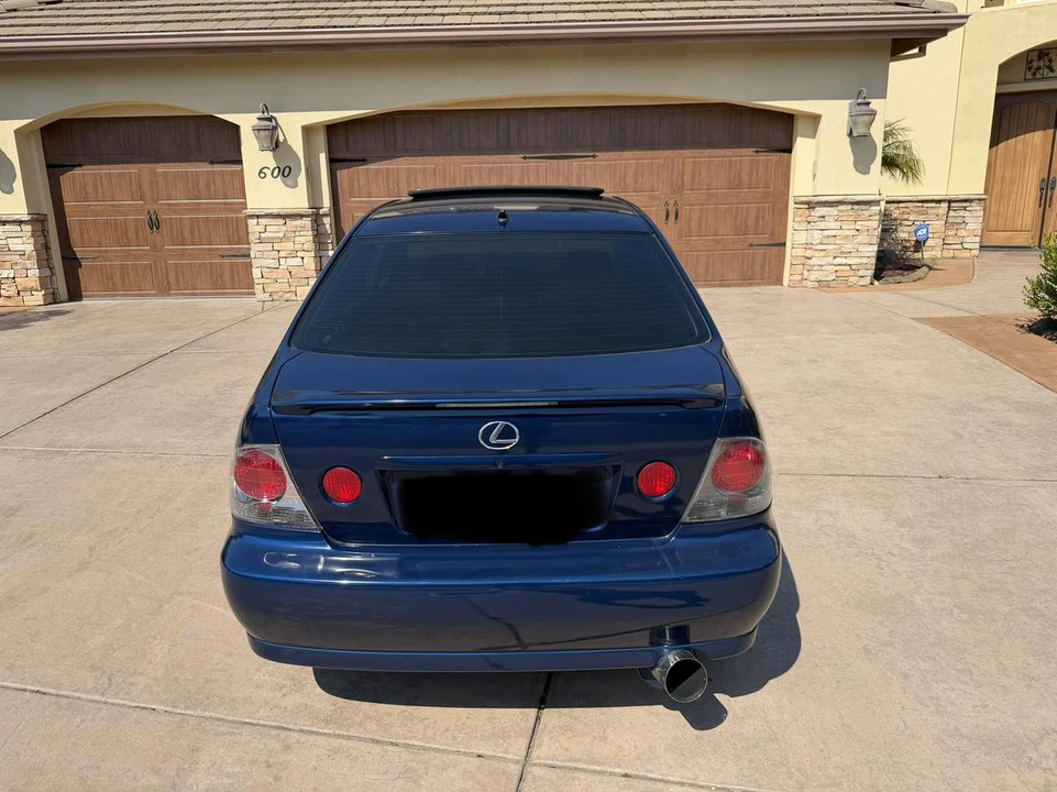 2004 Lexus IS 1st Gen - Image 4 of 14
