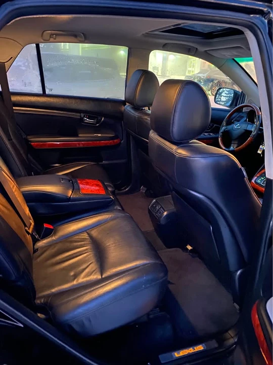 2004 Lexus RX 2nd Gen - Image 6 of 10