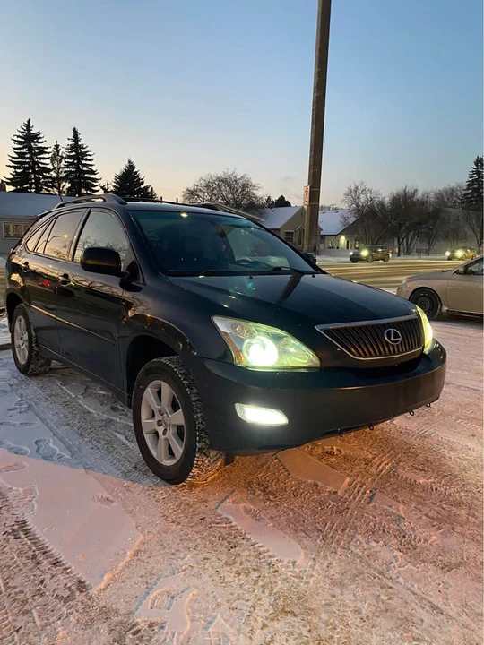 2004 Lexus RX 2nd Gen - Image 2 of 10