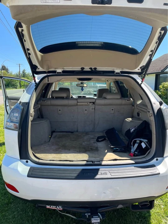 2004 Lexus RX 2nd Gen - Image 9 of 10