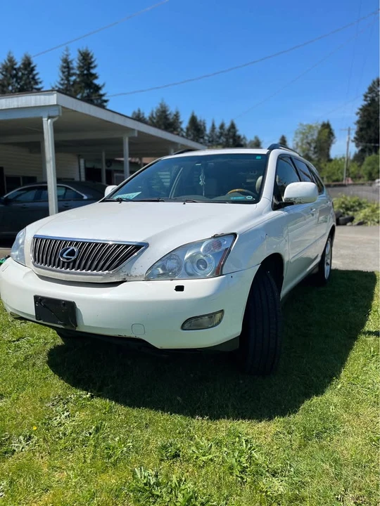 2004 Lexus RX 2nd Gen - Image 2 of 10
