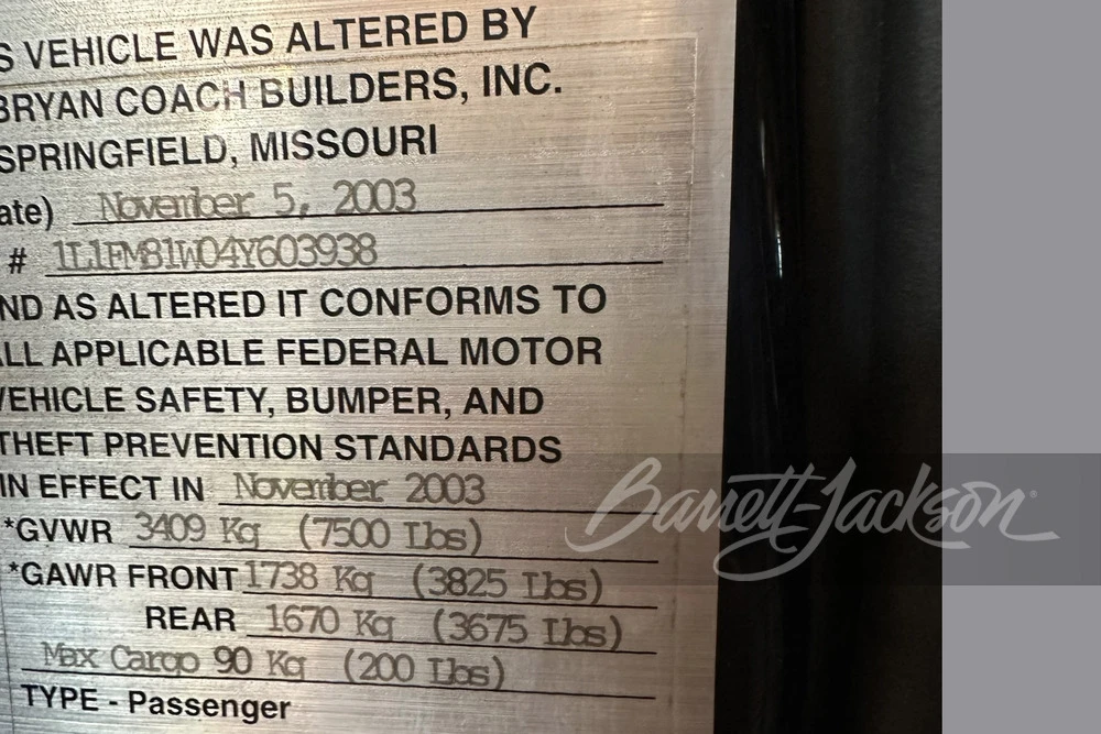 2004 Lincoln Town Car - Image 25 of 27
