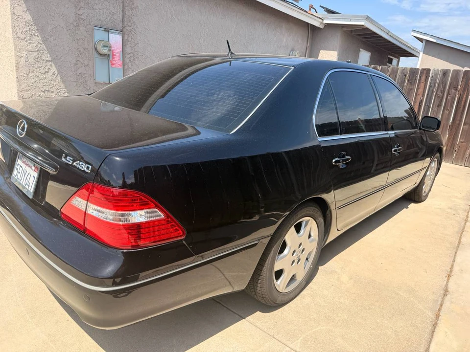 2004 Lexus LS 3rd Gen - Image 3 of 7
