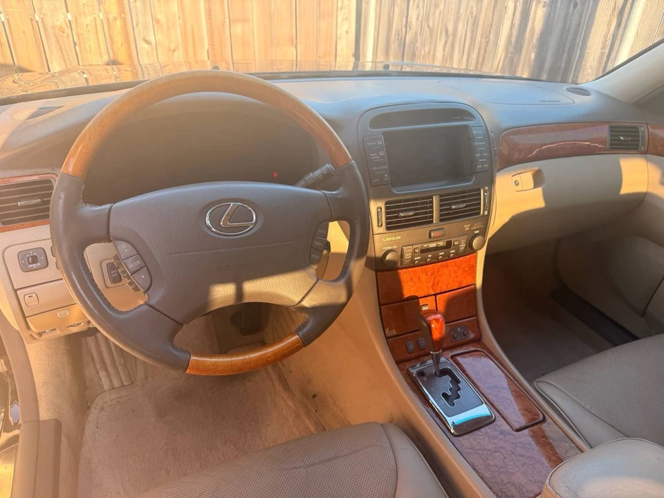 2004 Lexus LS 3rd Gen - Image 7 of 7