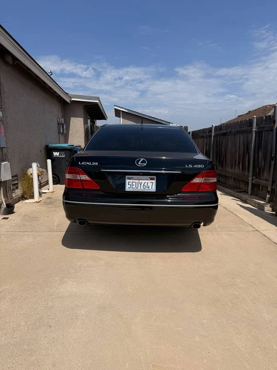 2004 Lexus LS 3rd Gen - Image 4 of 7