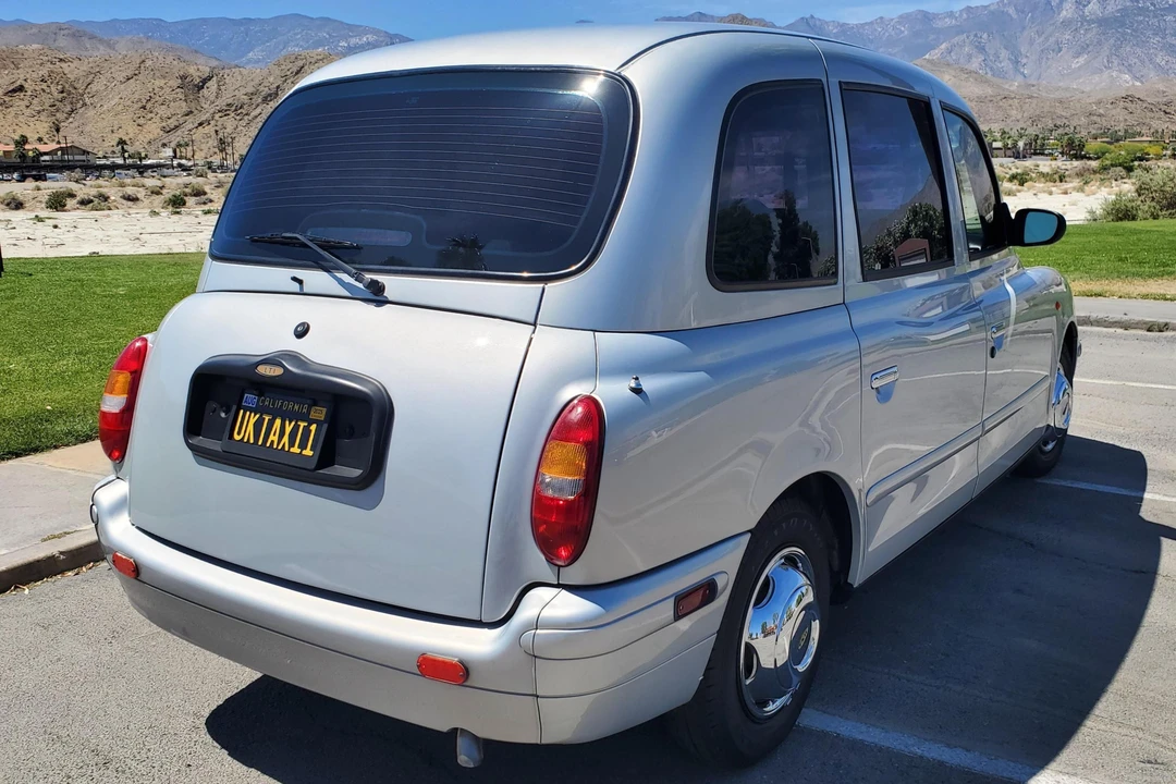 2004 LTI - Image 4 of 31