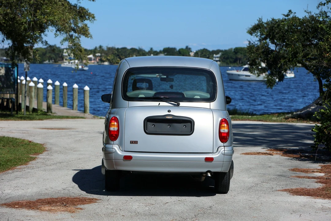 2004 LTI - Image 6 of 31