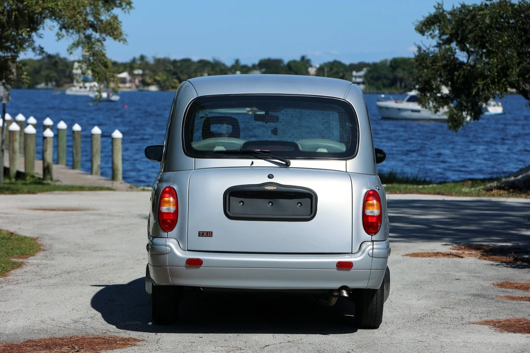 2004 LTI - Image 3 of 31