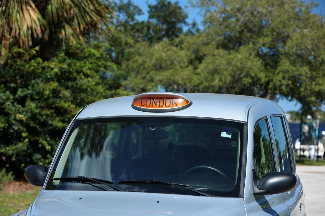 2004 LTI - Image 17 of 31
