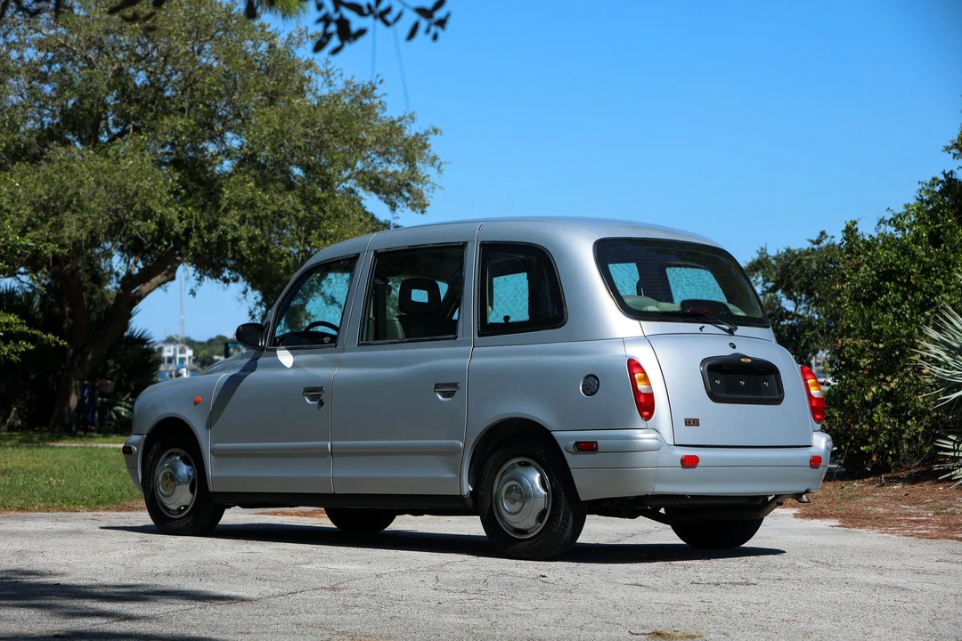 2004 LTI - Image 5 of 31