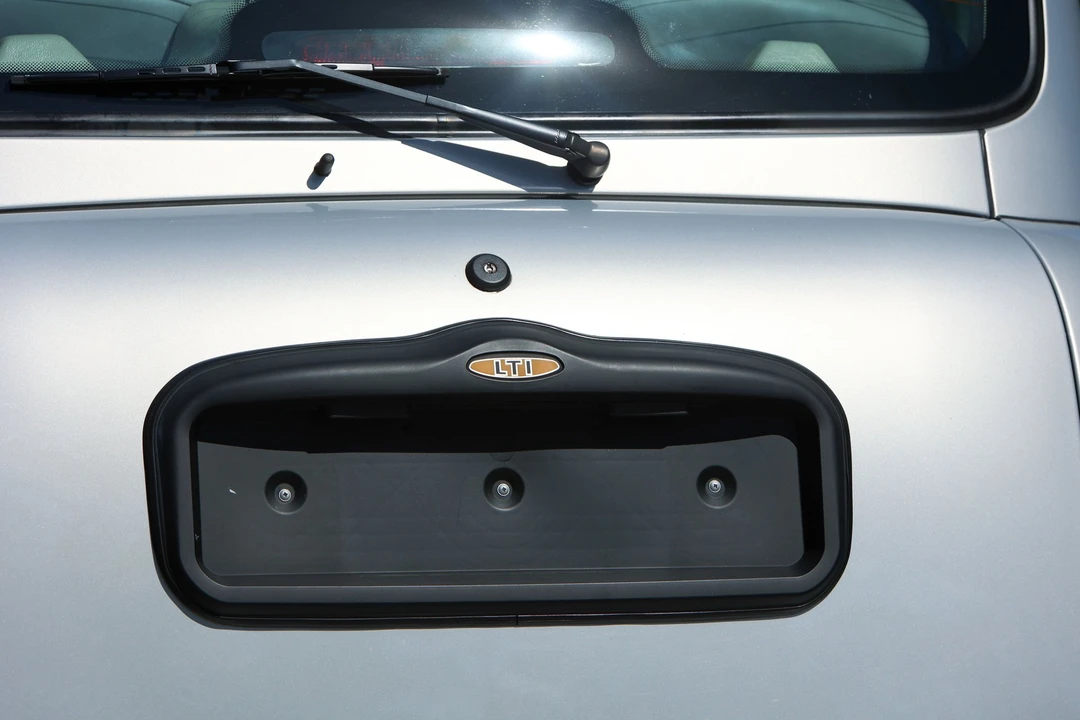 2004 LTI - Image 22 of 31