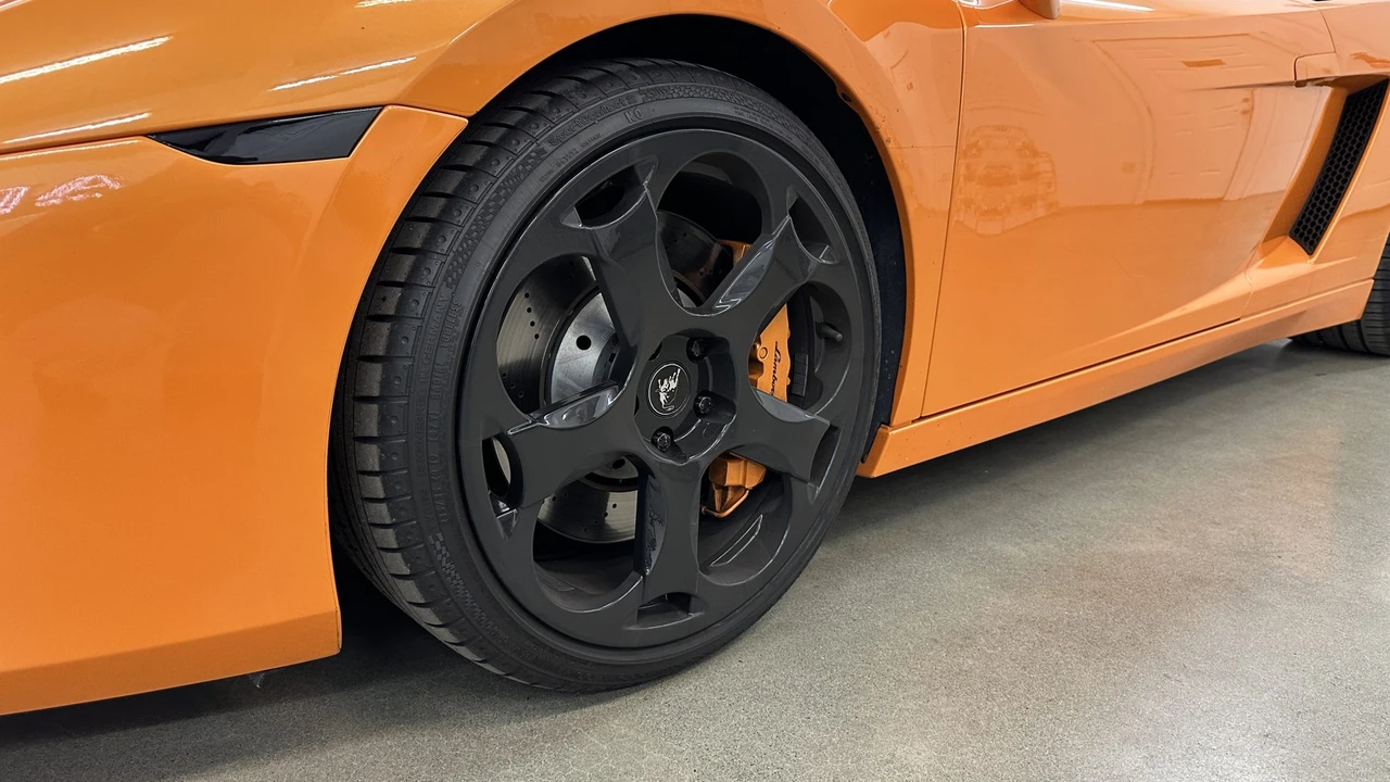 2004 Lamborghini Gallardo - Image 28 of 31