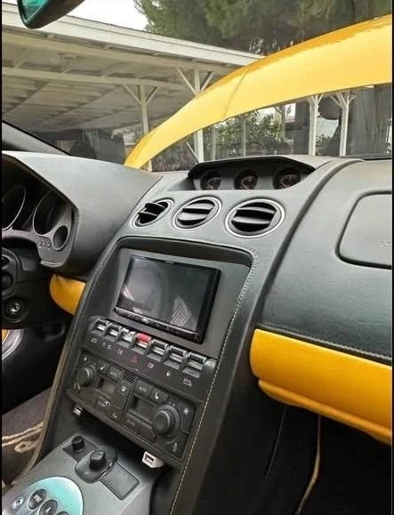 2004 Lamborghini Gallardo - Image 10 of 16