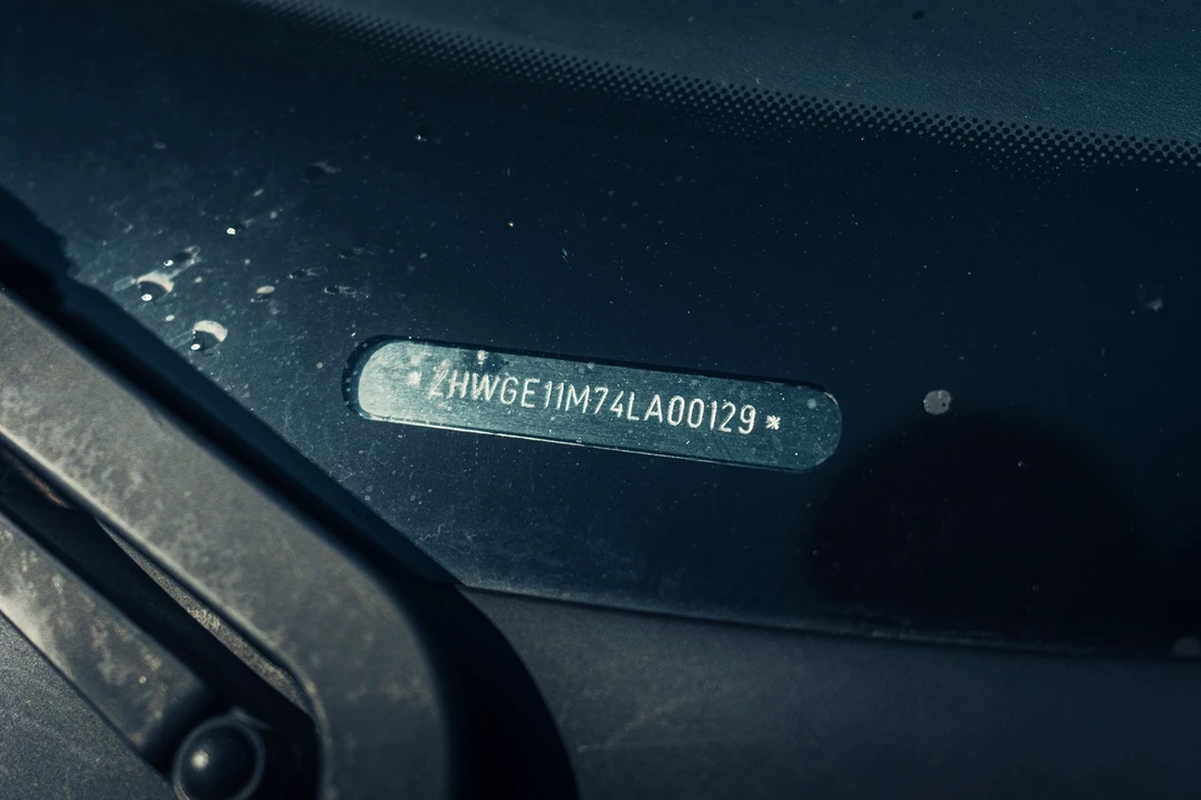 2004 Lamborghini Gallardo - Image 25 of 31