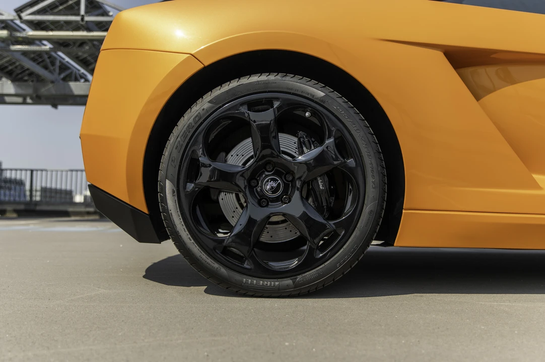 2004 Lamborghini Gallardo - Image 28 of 31