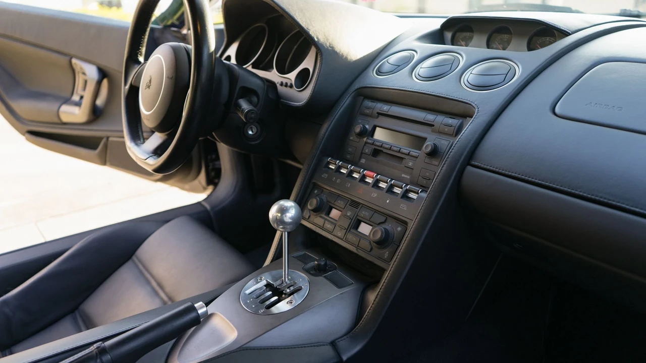 2004 Lamborghini Gallardo - Image 27 of 31