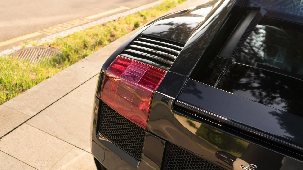2004 Lamborghini Gallardo - Image 21 of 31