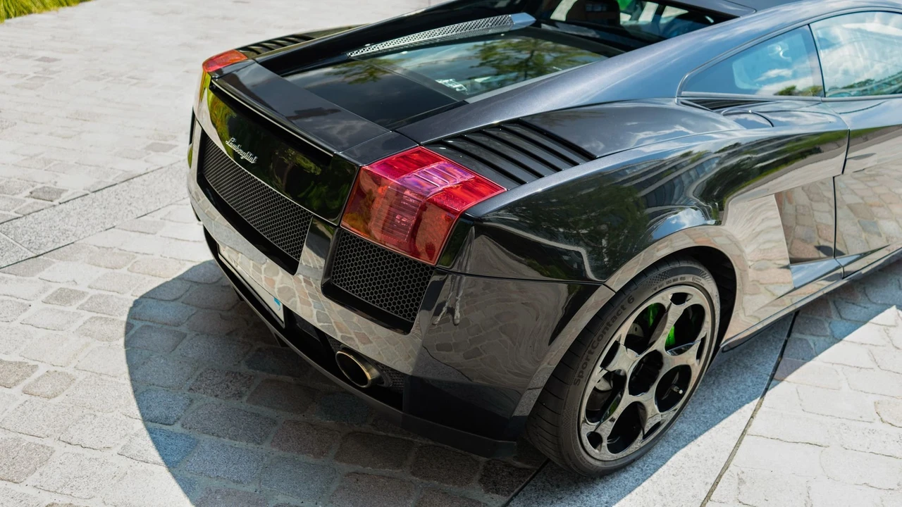 2004 Lamborghini Gallardo - Image 14 of 31