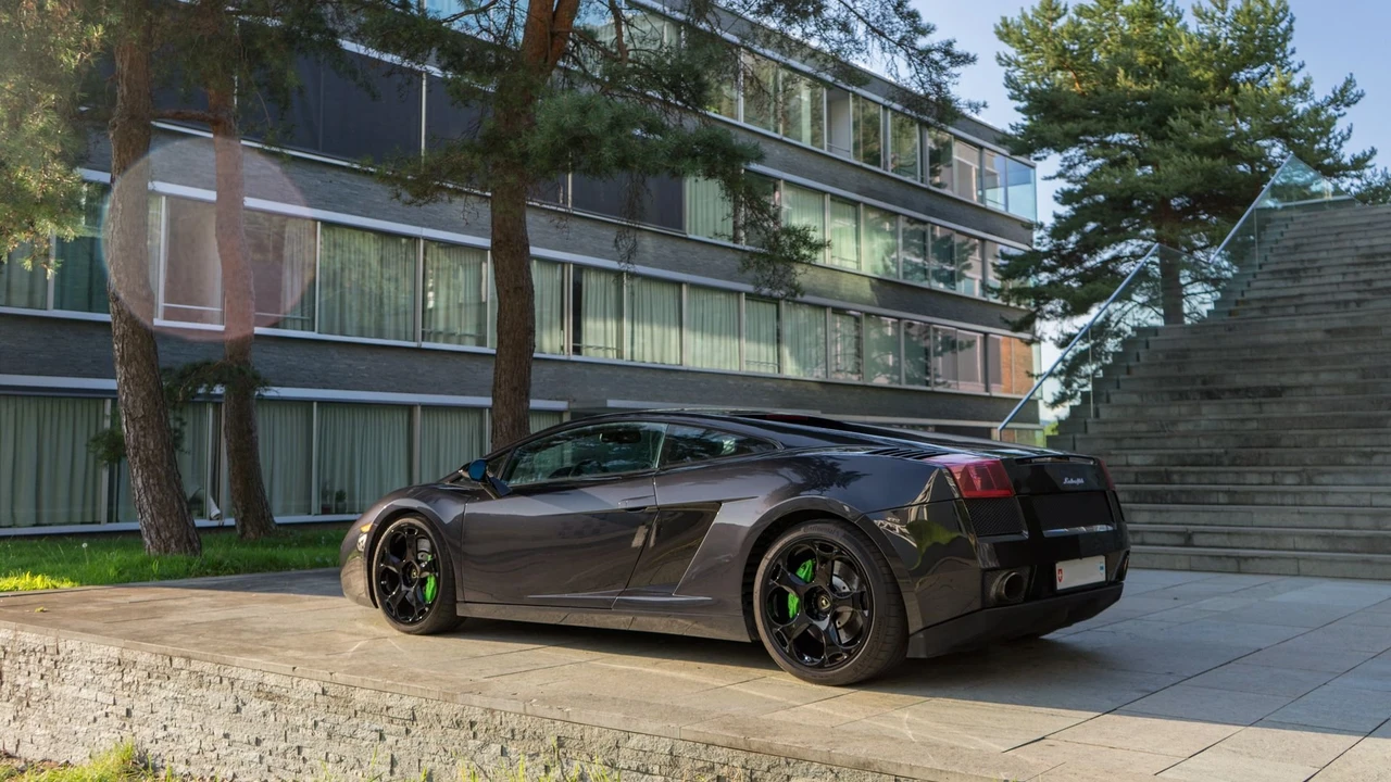 2004 Lamborghini Gallardo - Image 13 of 31