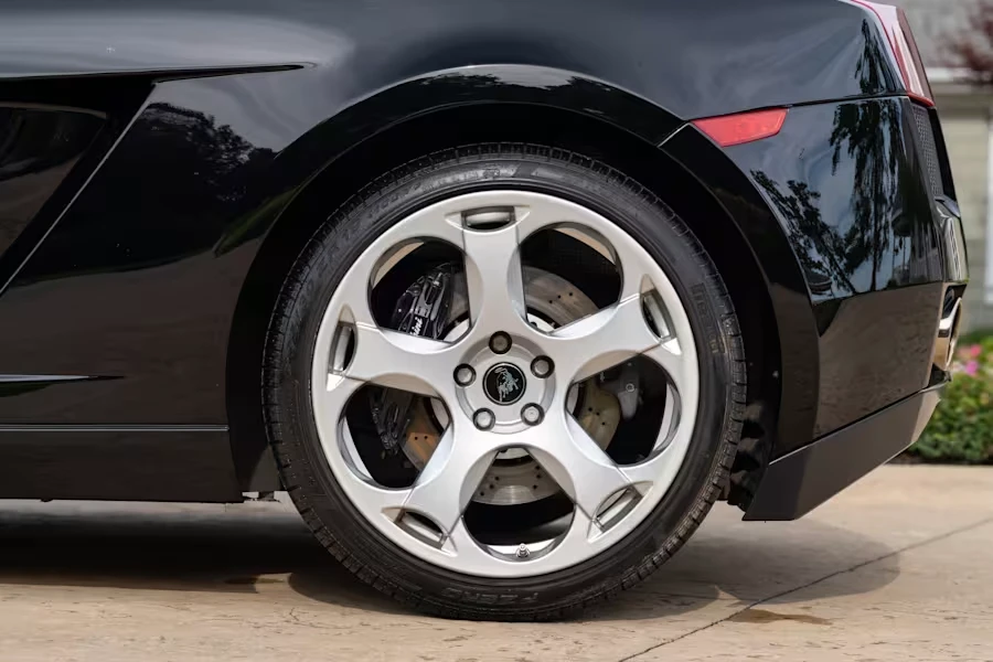 2004 Lamborghini Gallardo - Image 22 of 31