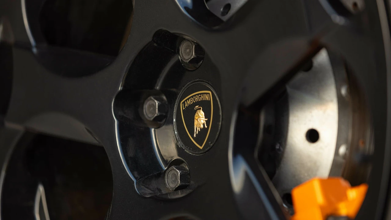 2004 Lamborghini Gallardo - Image 17 of 31