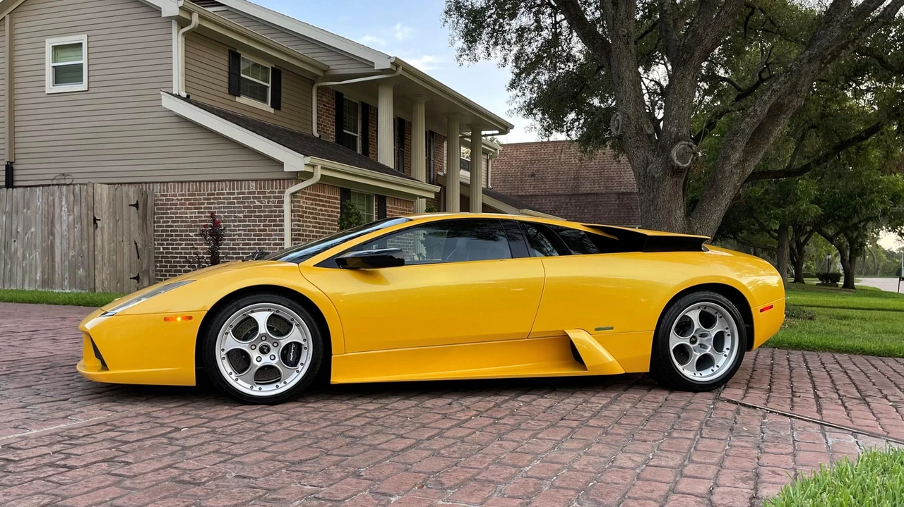 2004 Lamborghini Murcielago - Image 13 of 31