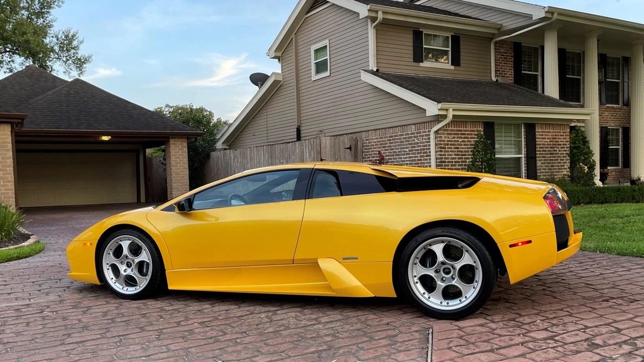 2004 Lamborghini Murcielago - Image 17 of 31
