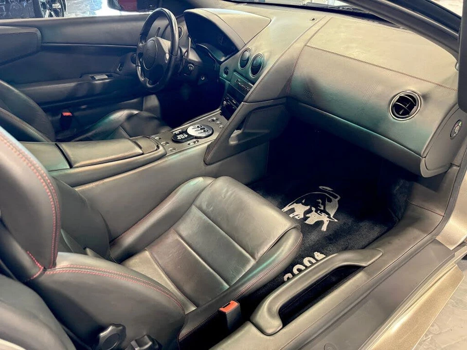 2004 Lamborghini Murcielago - Image 13 of 25