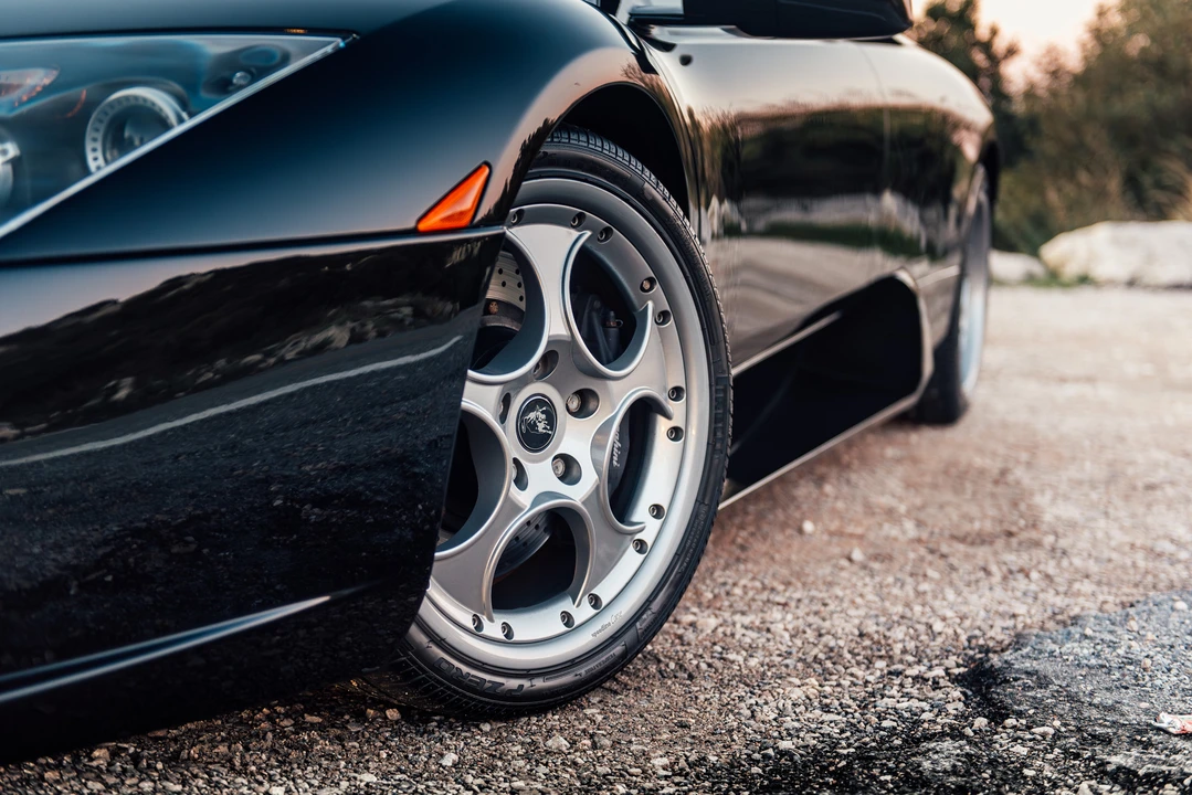 2004 Lamborghini Murcielago - Image 24 of 31