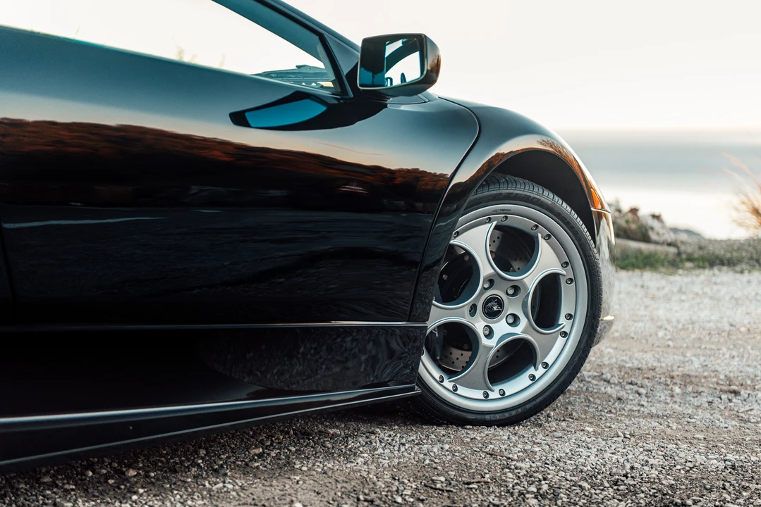 2004 Lamborghini Murcielago - Image 25 of 31