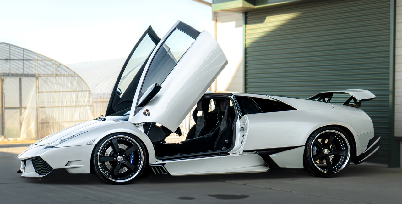 2004 Lamborghini Murcielago - Image 14 of 31